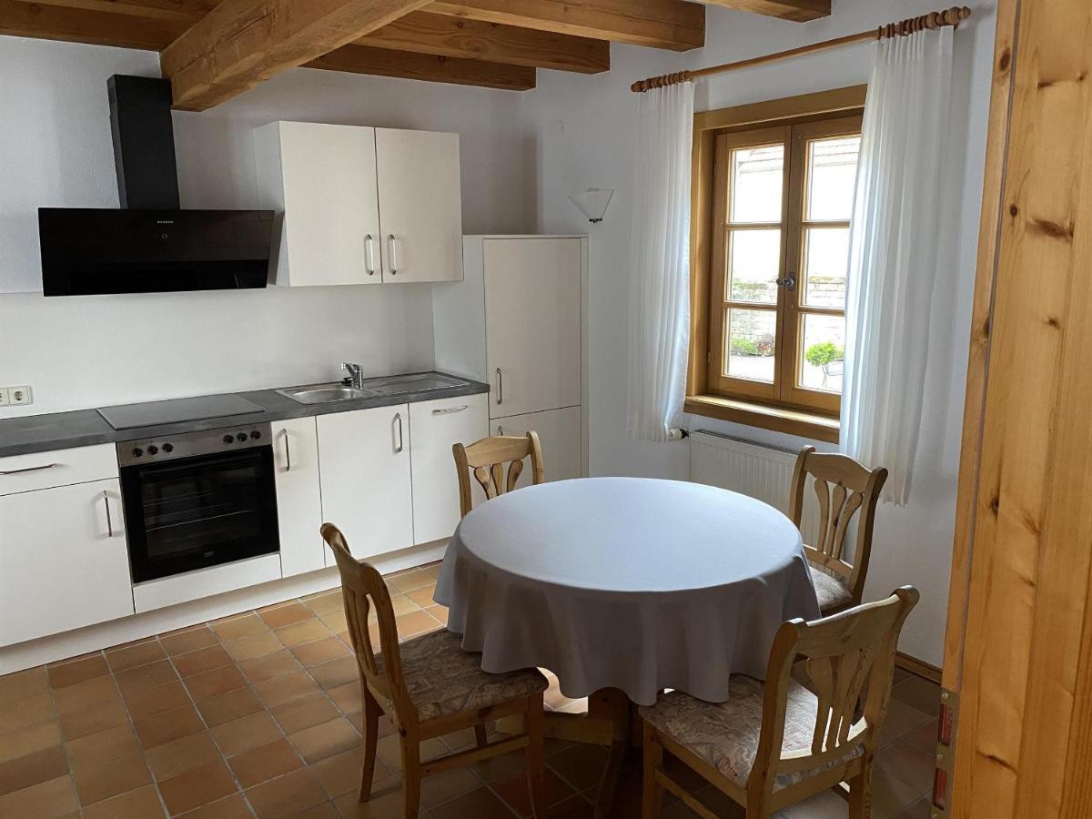 Gaestehaus Winzerhof Bader Heuchelheim-Klingen 외부 사진
